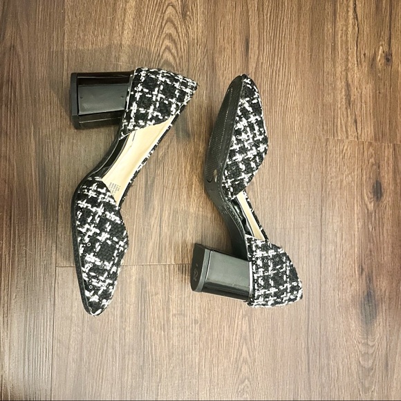 🖤Tweed Chanel styled Block Heels🤍 - Picture 3 of 4